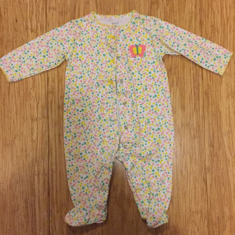 Carter’s sleeper with snaps